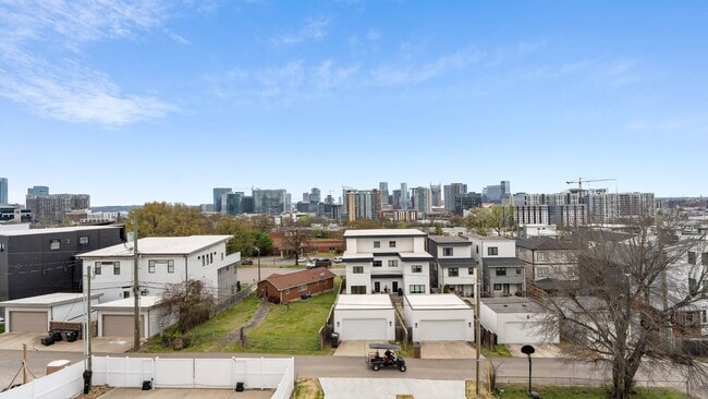 Building Photo - Nashville. Spotless & never been lived in 4BR/4.5BA home + separate office