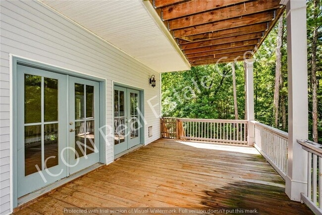 Building Photo - 4/3.5 home on 4 acres in North Paulding