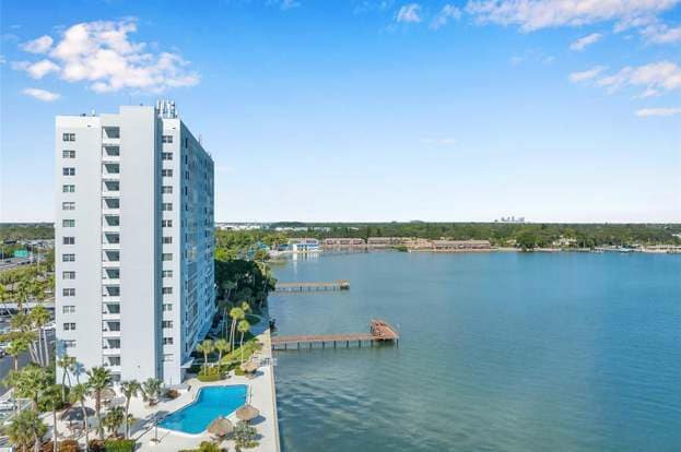 Building Photo - 7200 Sunshine Skyway Ln S