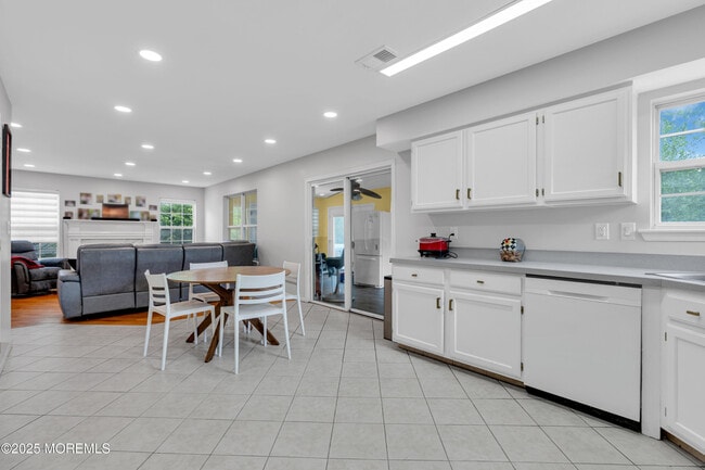Building Photo - 210 Wingate Ct