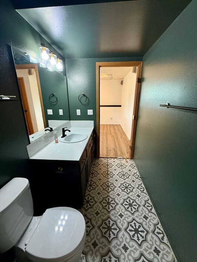 Building Photo - Remodeled 4 Bed 3 Bath Indian Trail Home w...