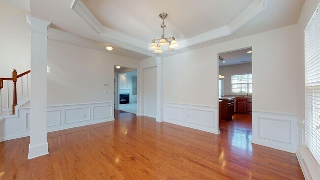 Building Photo - Beautiful 4 Bedroom Home in the vibrant city of Raleigh!