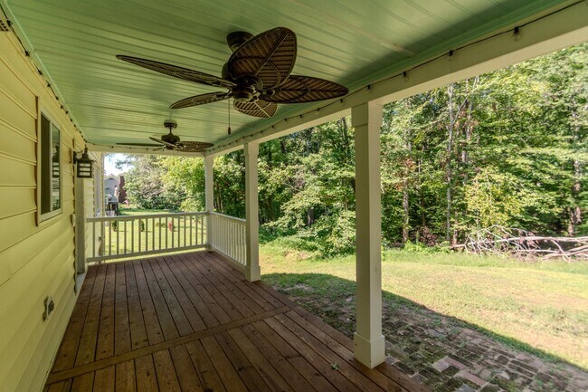 Building Photo - 428 Ingleside Dr