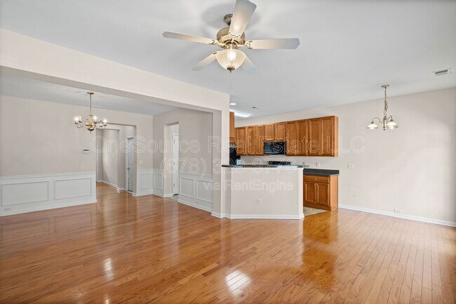 Building Photo - 1821 Willow Branch Ln