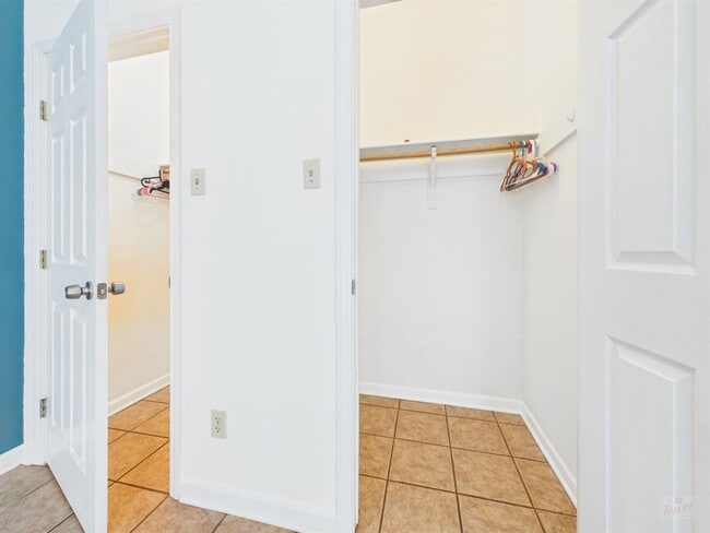 Building Photo - 109 W 38th St