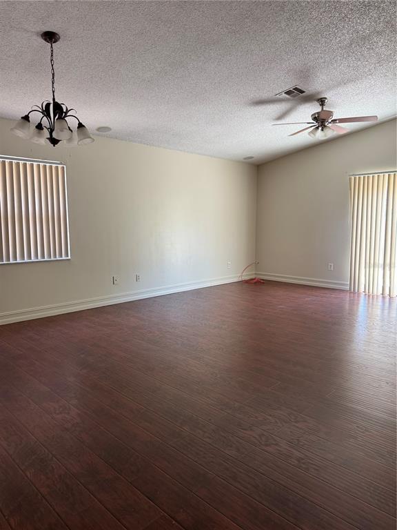 Building Photo - 1618 Bobolink Ln
