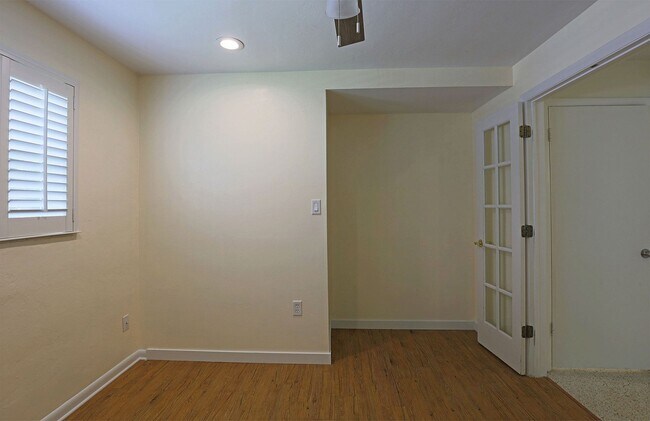 Building Photo - 1353 Stadler Dr
