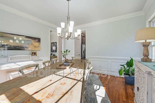 Building Photo - 7 James St