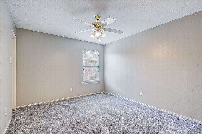 Building Photo - 6607 Springfield Garden Ln