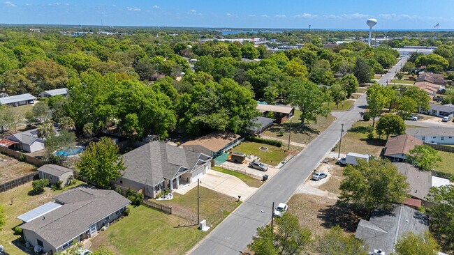 Building Photo - 35 Highland Dr NW