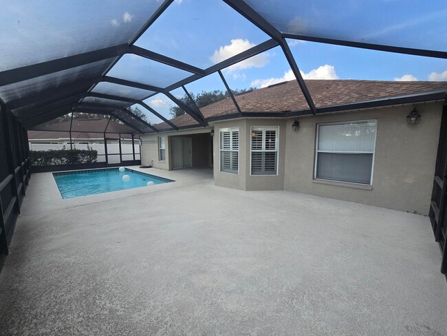 Building Photo - Pool Home!! 3-Bedroom, 2-Bathroom in Plant...