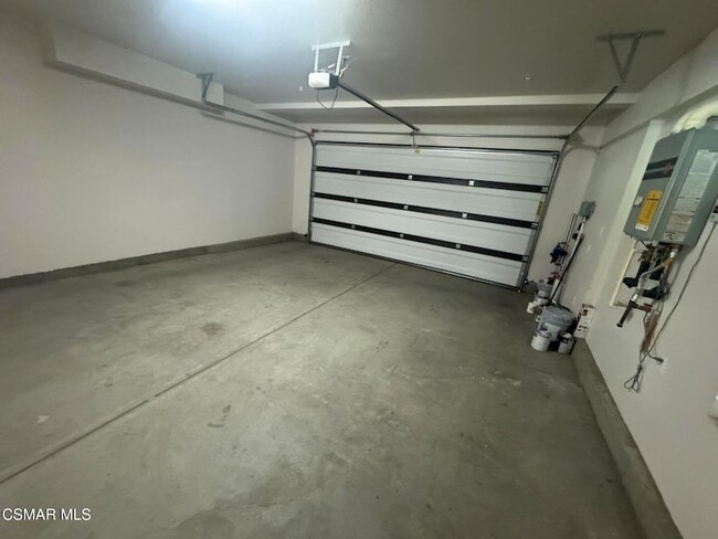 Building Photo - 446 Almond Ln