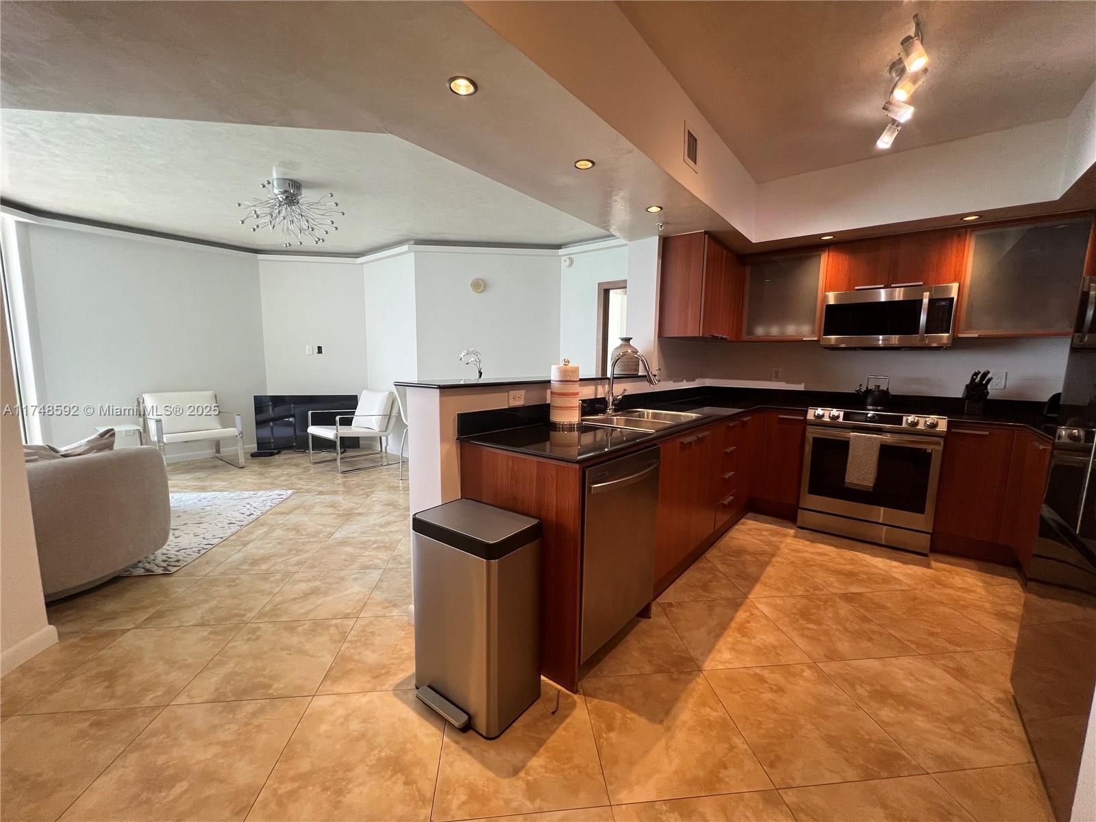 Building Photo - 16699 Collins Ave