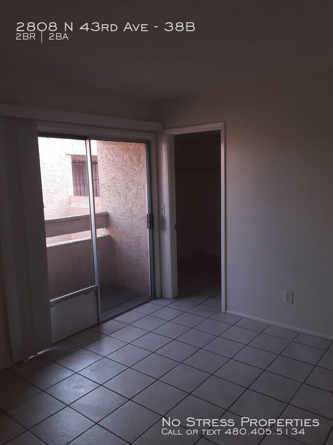 Building Photo - 2 Bed Condo at 43rd Ave and Thomas!