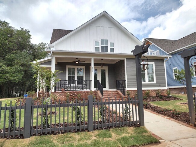 Building Photo - 4088 Biltmore Ave