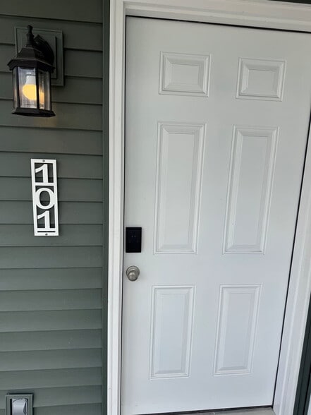 Building Photo - 1249 Kinsmoor Ave