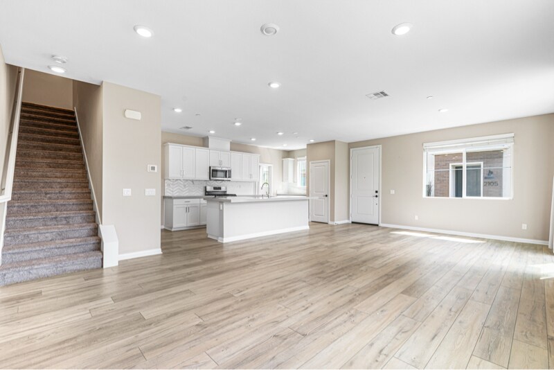 Building Photo - 2195 Bluestone Cir
