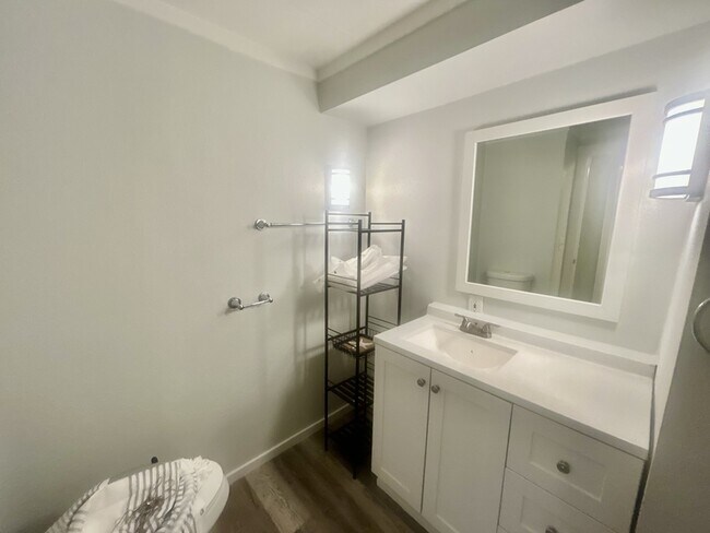 Building Photo - 8449 Moonlight Way