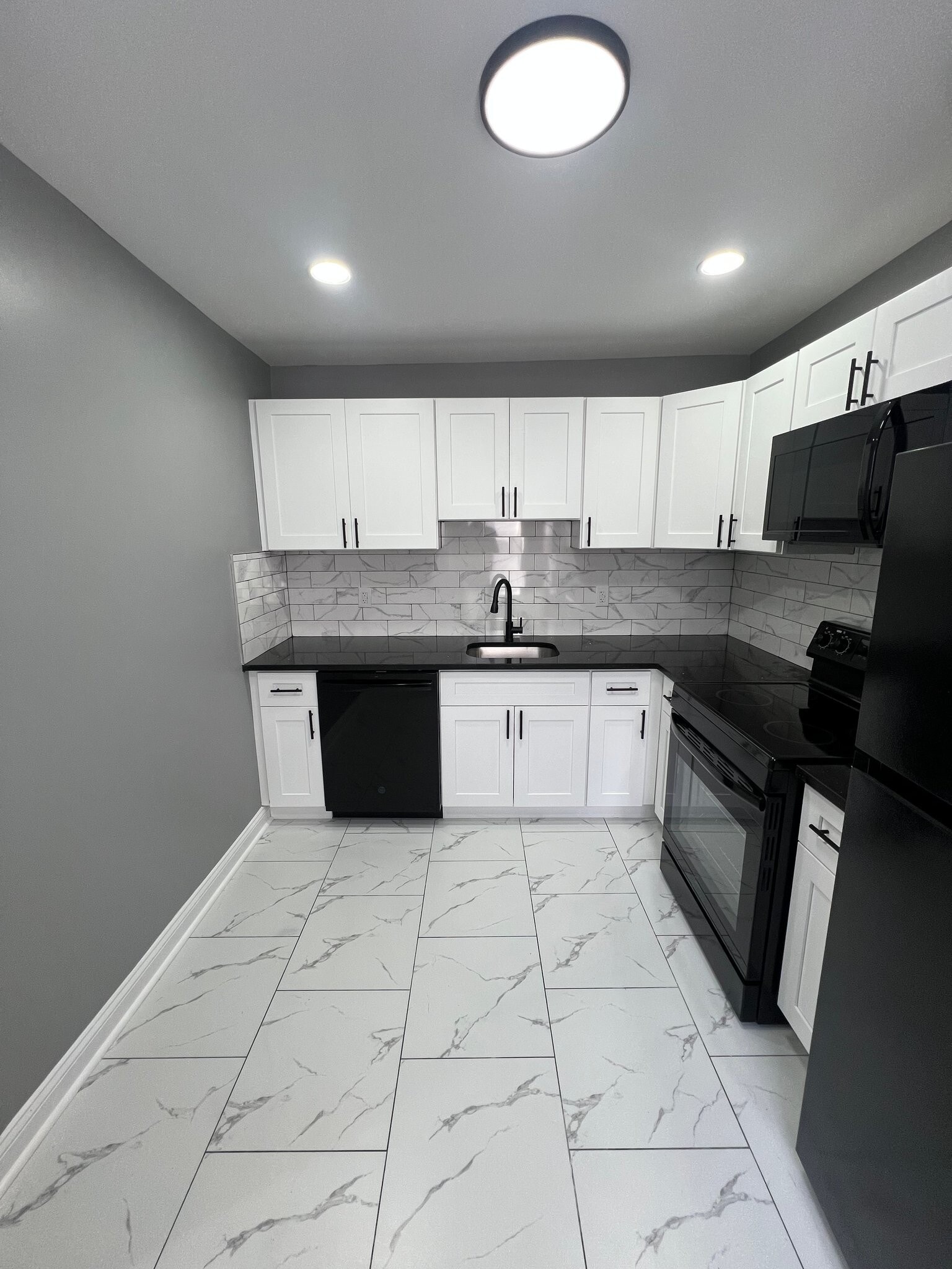 Building Photo - 1223 Belmont Ave