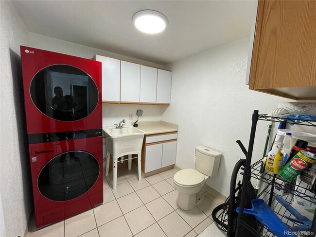 Building Photo - 2915 S Elati St