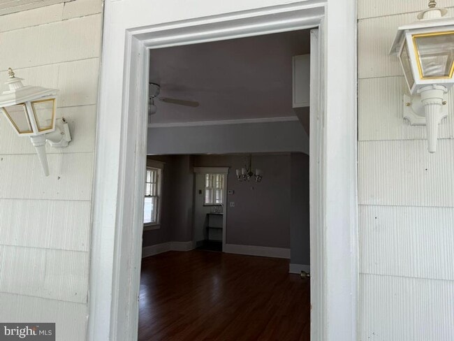 Building Photo - 132 Homecrest Ave