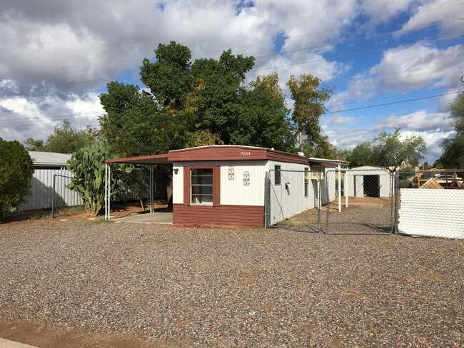 Building Photo - Location, Location!  Nice home located nea...