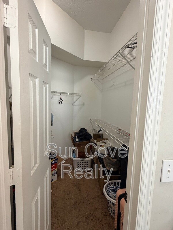 Building Photo - 8833 Cypress Hammock Dr