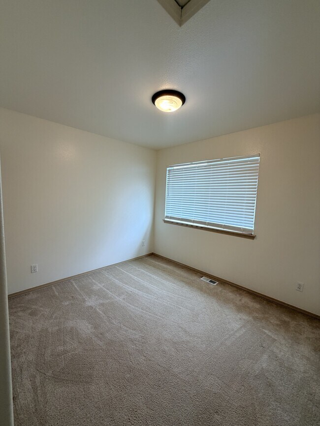 Building Photo - 7611 197th St Ct E