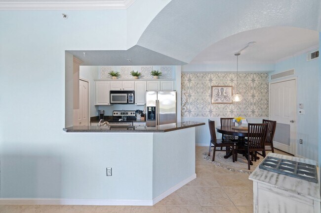 Building Photo - *** LOCATION, LOCATION, LOCATION! *** ANNUAL TURNKEY FURNISHED Rental Available NOW in Positano P...