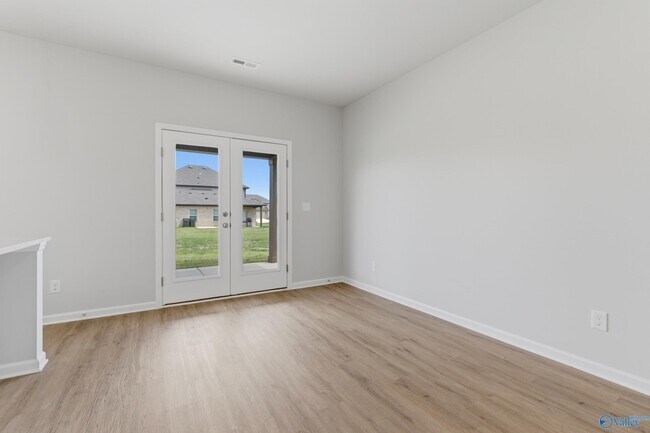 Building Photo - 117 Speck Cir