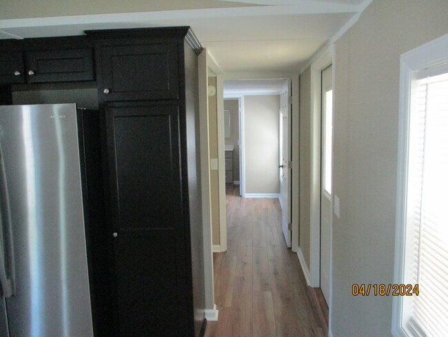 Building Photo - 24671 Ridgecrest Rd