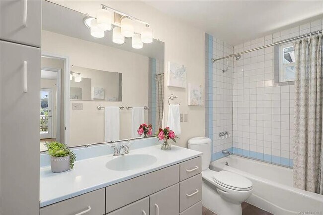 Building Photo - 2762 Ridge View Dr