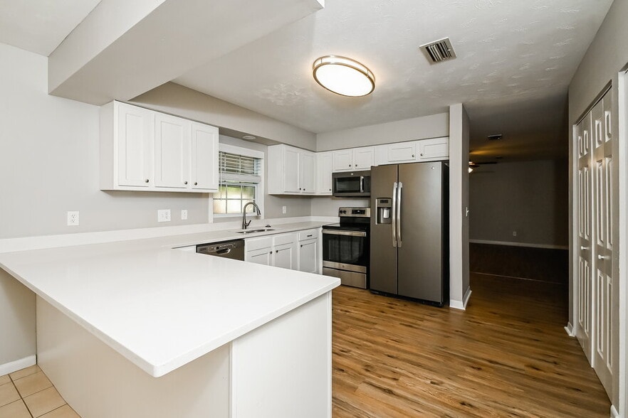 Building Photo - 7119 Lauder Pl