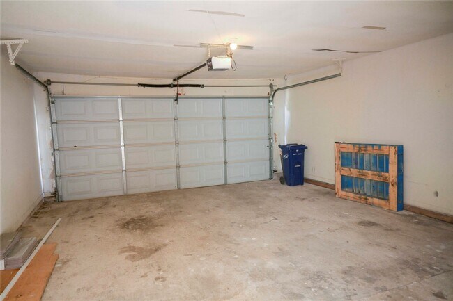 Building Photo - 14209 Briarsage Ct