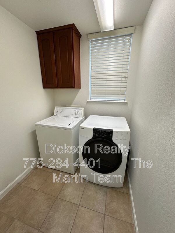 Building Photo - 3843 Dominus Dr