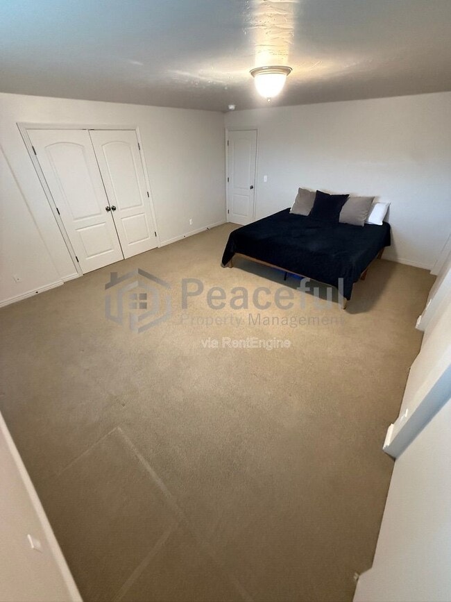 Building Photo - 5386 Emmeline Dr