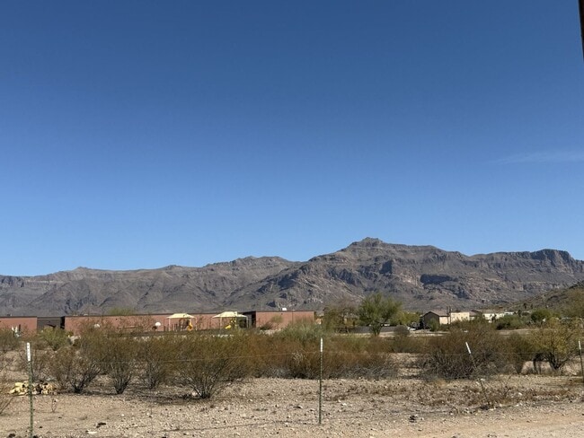 Building Photo - 9870 E La Palma Ave