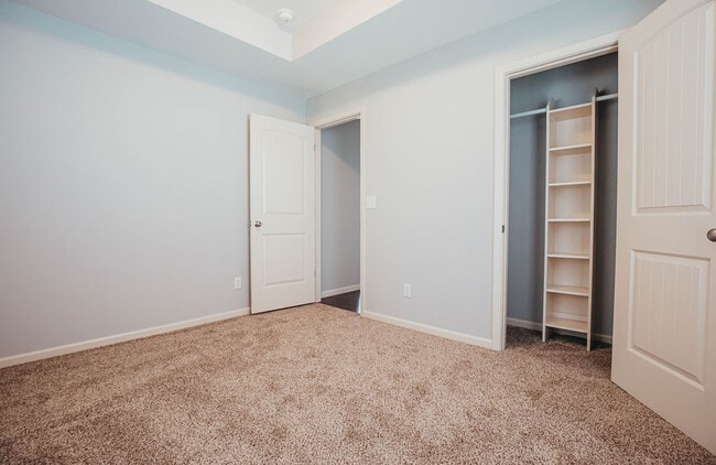 Building Photo - 1337 S Florence Ave