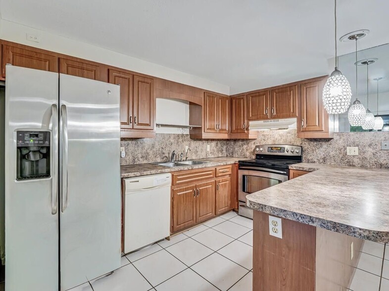 Building Photo - 4205 Turnberry Cir