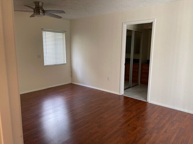 Building Photo - Spacious 3  Bedroom plus Den 3.5 baths 2 car plus golf cart garage in Timber Pines