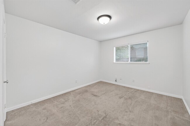 Building Photo - 12818 Westella Dr