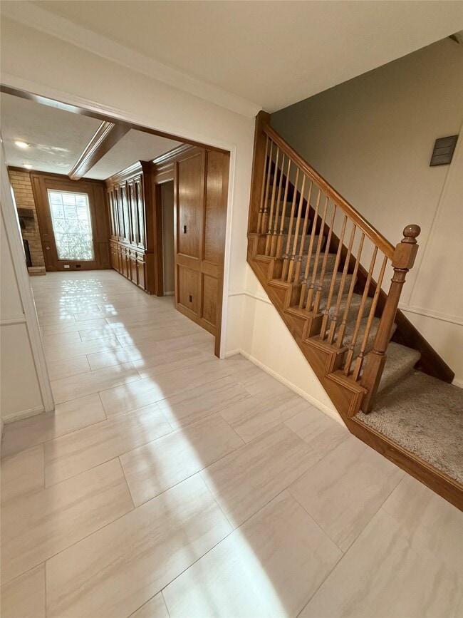 Building Photo - 16711 Sir William Dr