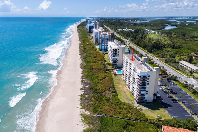 Building Photo - 4250 N Hwy A1A