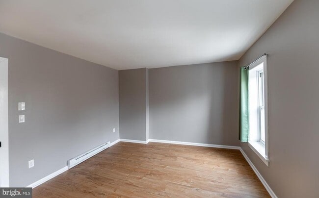 Building Photo - 220 Railroad Ave