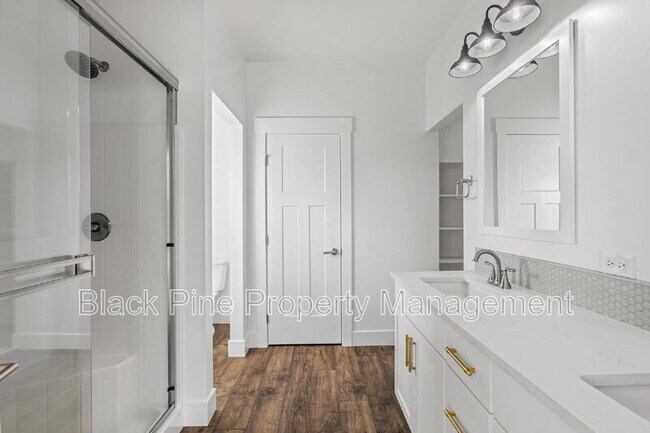 Building Photo - 7184 W Riverwood St