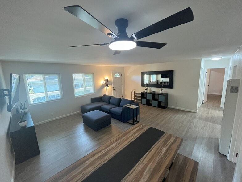 Living Room - 1924 Park Grove Ave