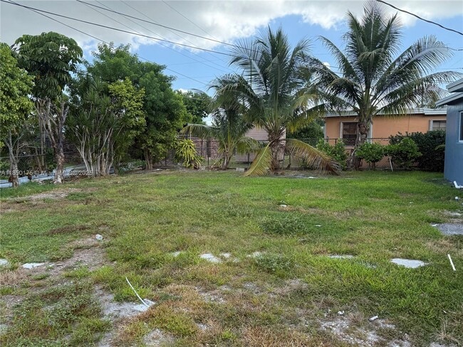 Building Photo - 10425 SW 152nd St