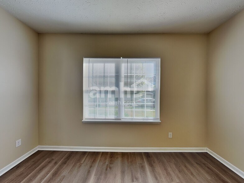 Building Photo - 2266 Boneset Dr