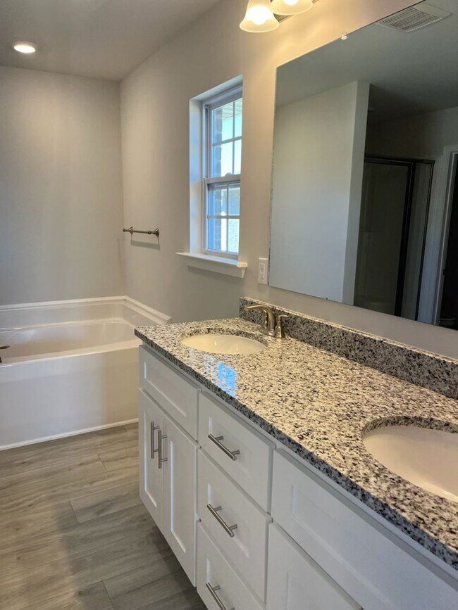Building Photo - MADISON City Schools! MOVE IN READY NEW 4BR