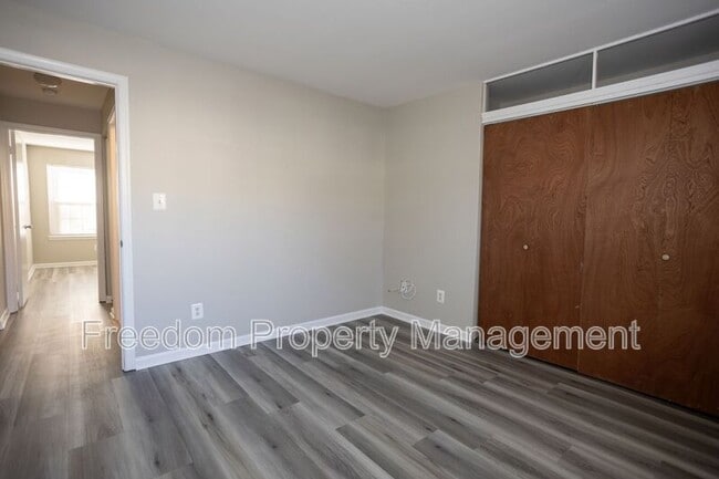 Building Photo - 16326 Taconic Cir